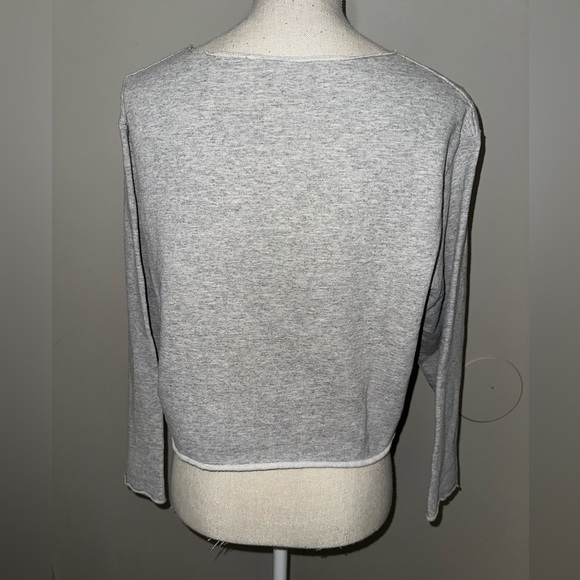 Tweety Bird Gray Cropped Crewneck. - Picture 2 of 2
